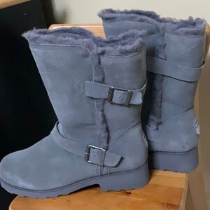 Bear 🐻 Paw Gray Suede Boots. Size 11